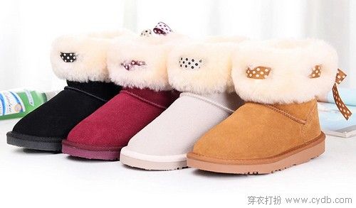 穿雪地靴的姑娘