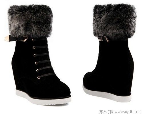 穿雪地靴的姑娘